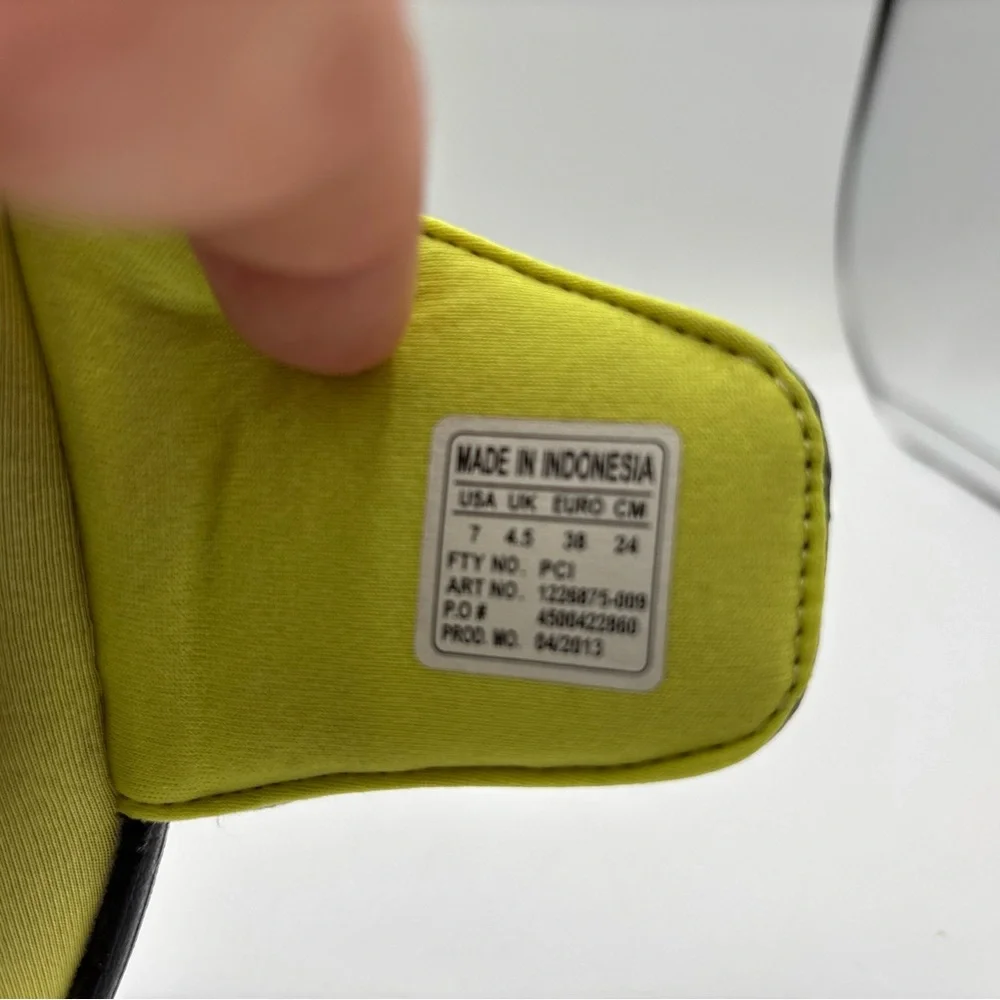 Under Armour 4D Foam Slides Black Yellow Comfort Slip On 1226875-009 Men’s S: 7